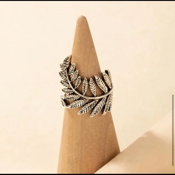Antique silver leaf ring - Picture 4 of 5